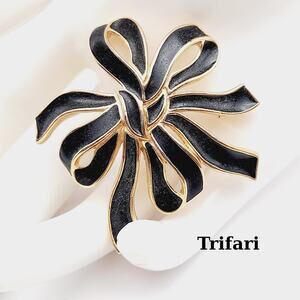 Vintage Trifari Black Enamel Ribbon Brooch; Gold Plated Designer Costume Jewelry